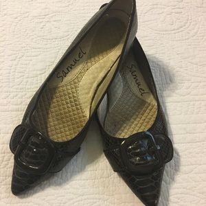 Samuel Brown Leather flats